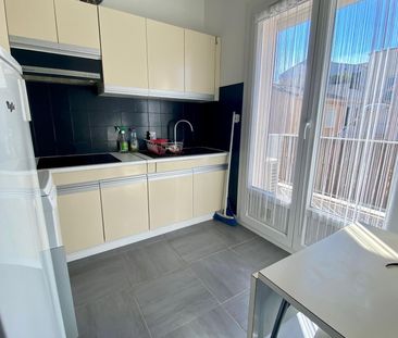 Location appartement Marseille 7ème (13007) - Photo 4