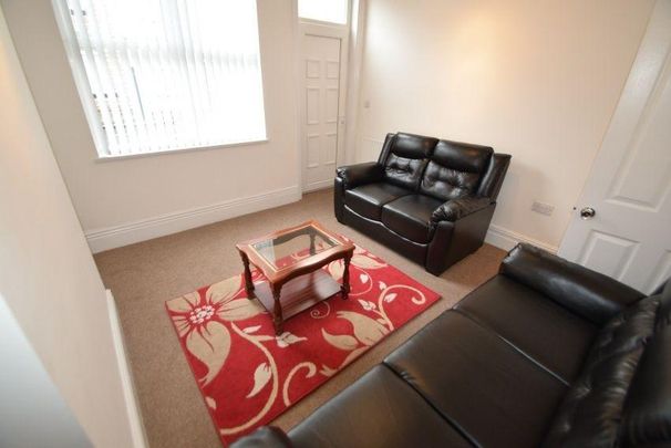 2 bedroom house share to rent - Photo 1