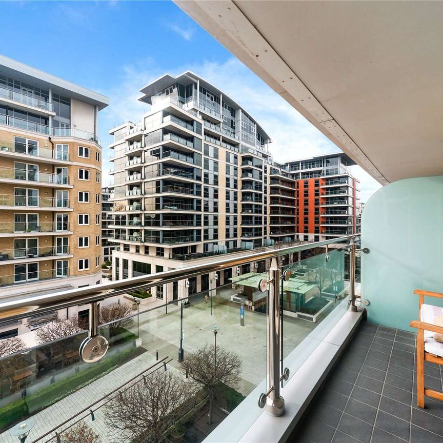 A stunning, 3 bedroom apartment in the popular Imperial Wharf development with sweeping views of the river Thames. - Photo 1