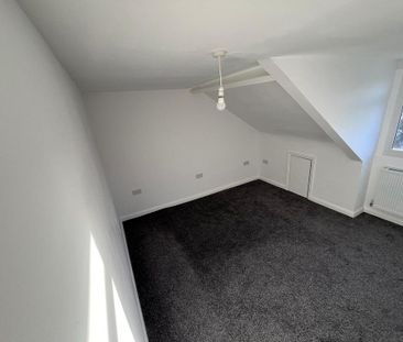 4 bedroom terraced house to rent - Photo 3