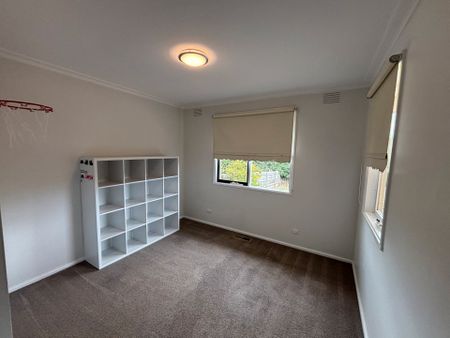 80 Roseman Road, Chirnside Park - Spacious Family Home in a Prime Chirnside Park Location - Photo 3