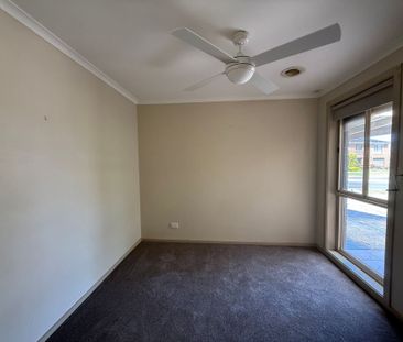 Please contact catie@sweeneyea.com.au for private inspections. - Photo 6