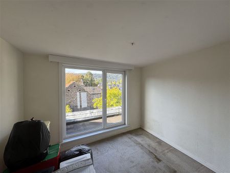 Appartement 2/3 ch. en bord de Meuse + grenier + cave + garage + parking ext. - Photo 3