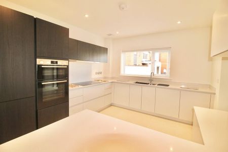 3 bedroom detached house to rent - Photo 5