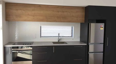 Brand New, Stylish One Bedroom Plus Study Townhouse! - Photo 2