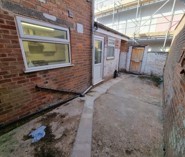 4 Bed Student Accommodation - Photo 2