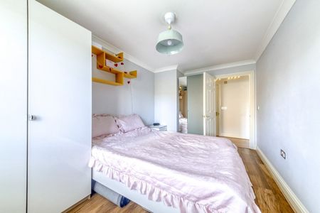 2 Bed Flat, Old School Place, CR0 - Photo 5