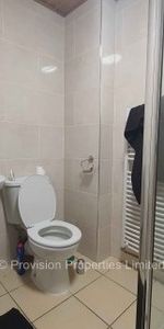 2 Bedroom Flats in Leeds - Photo 4