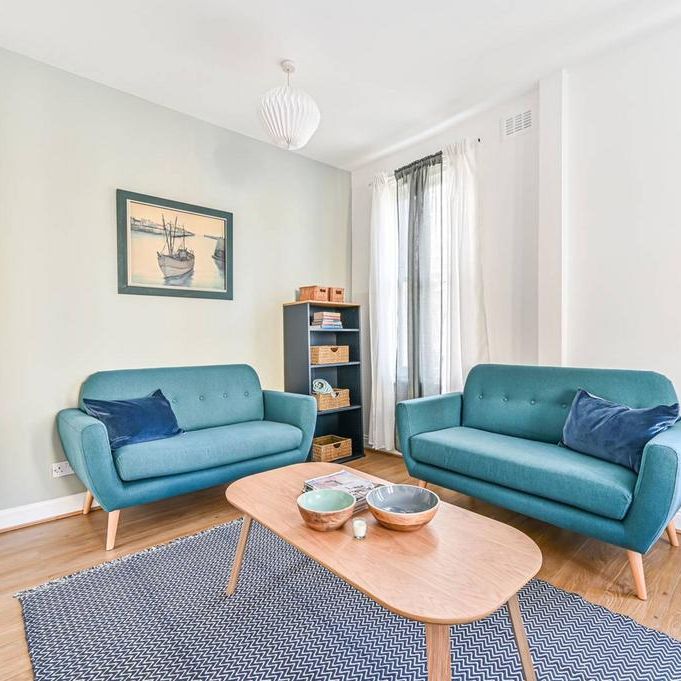 2 bedroom flat to rent - Photo 1