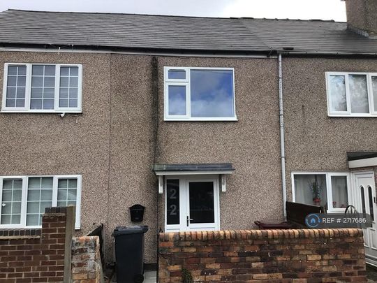 2 bedroom terraced house to rent - Photo 1