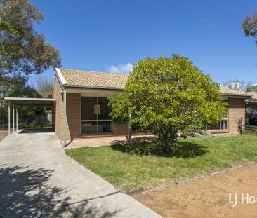 71 Twelvetrees Crescent, Florey ACT, Belconnen - Photo 4