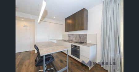 Stylish two bedroom furnished apartment with city views - Photo 5