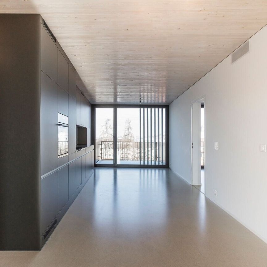 Super modern 5-5 room apartment in Liebefeld - Photo 1