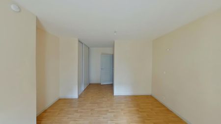 Location Appartement 1 pièce 55m² CHATELLERAULT 86100 - Photo 4