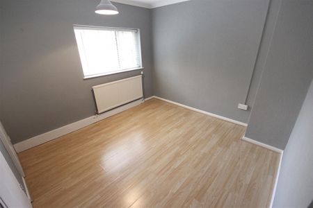 2 Bedroom Flat/Apartment To Let - Photo 3