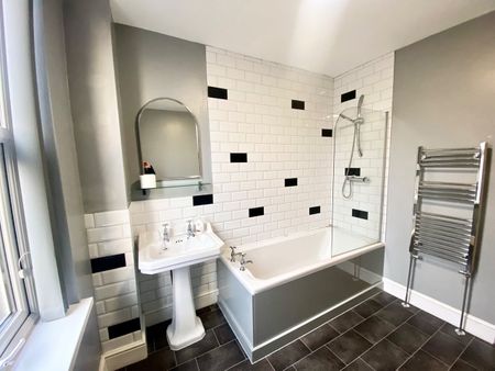 2 Bed End Terrace, Station Place, LS13 - Photo 5