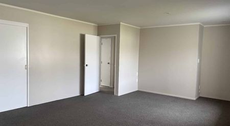 Spacious Family Home in Prime Ohope Location - Photo 5