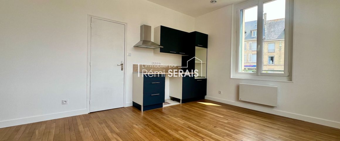 Appartement en rez-de-chaussée en centre ville à Aunay sur Odon, - Photo 1
