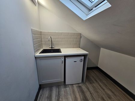 Studio Flat, Brownhill Road, SE6 - Photo 4