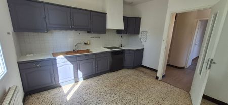 VEDENE 980 ELECTRICITE ET CHAUFFAGE COMPRIS, - Photo 5