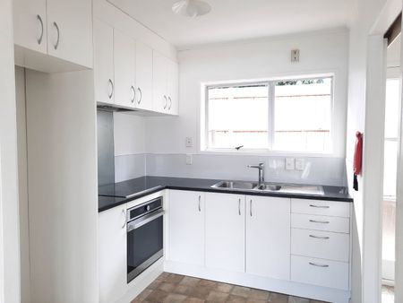 Sunny Brick and Tile Unit - Photo 5