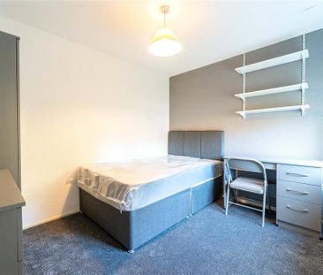 4 bedroom terraced house to rent - Photo 3