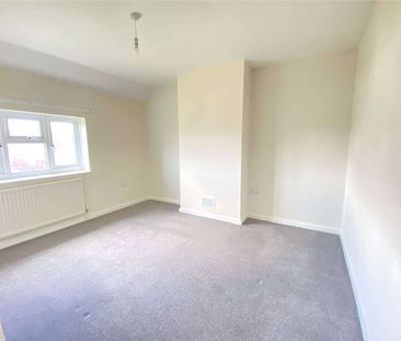 A well presented family home located in vibrant Ditton. - Photo 6