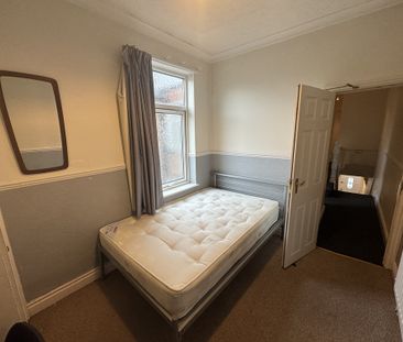 Garth Terrace, Burton Stone Lane - P1277 - Photo 3