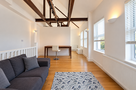 Studio to rent - Photo 2
