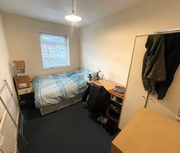 4 bedroom terraced house to rent - Photo 6