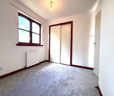 2 bedroom semi-detached house to rent - Photo 2