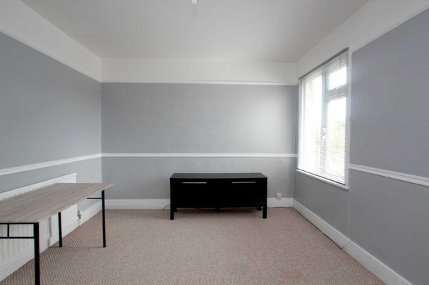 Reigate Road, Worthing - Photo 1