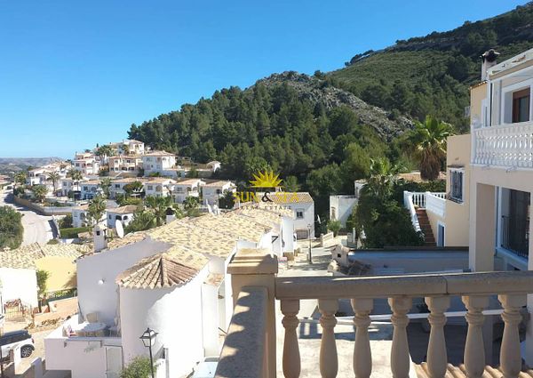 HOUSE FOR RENT WITH 3 BEDROOMS IN PRIVATE URBANIZATION IN BENITACHELL - ALICANTE PROVINCE