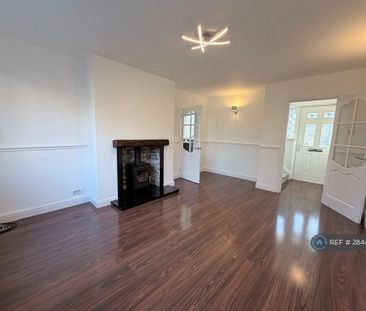 3 bedroom terraced house to rent - Photo 2