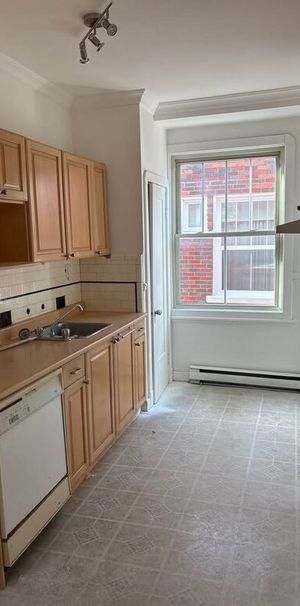 3 ½ à Louer – 950 Avenue Belvédère, App. - Photo 1