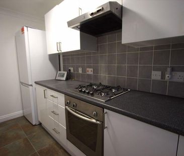 2 bedroom house to rent - Photo 1