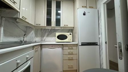 Calle del Poeta Blas de Otero, Madrid, Community of Madrid 28017 - Foto 5