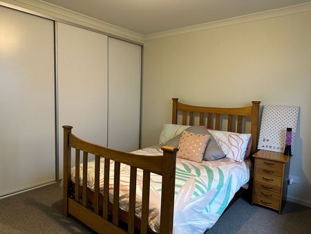 Modern Living - Photo 3