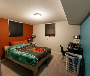 Cozy 2 Bedroom. 1 Bathroom Basement Suite - Photo 1