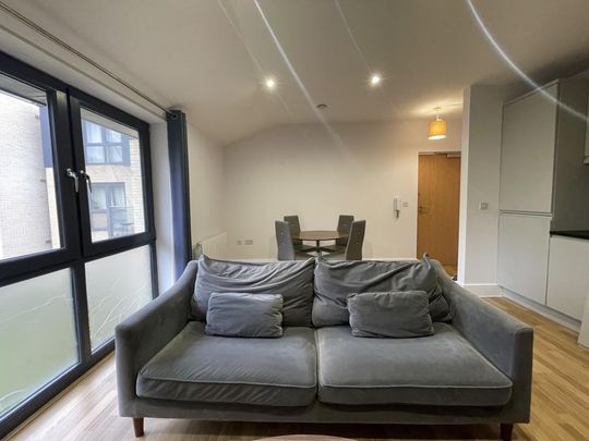 1 bedroom flat to rent - Photo 1