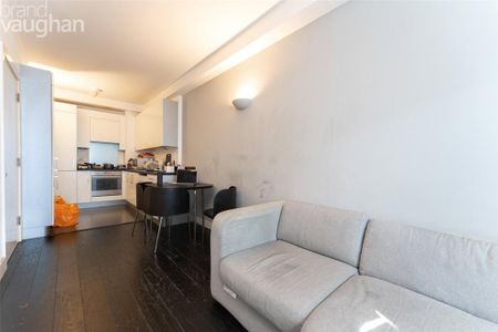 1 bedroom flat to rent - Photo 3