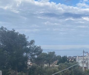 Διαμέρισμα για ενοικίαση Κέντρο Σαρωνίδας - παραλία (Σαρωνίδα) - Φωτογραφία 1