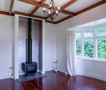 Character Home - Photo 5