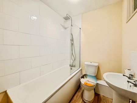 1 bedroom flat to rent - Photo 2