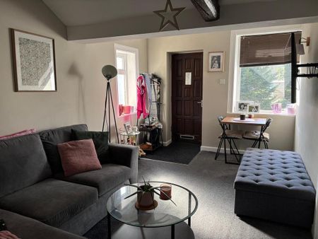 1 bedroom flat to rent - Photo 2