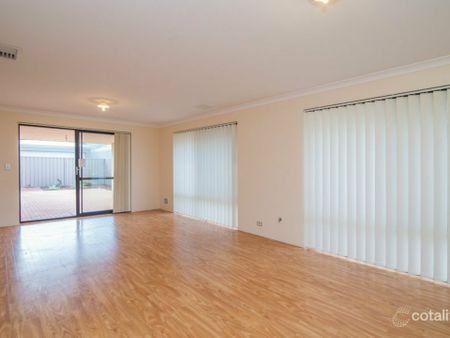 BREAK LEASE - Modern Family Comfort in a Prime Southern River Location - Photo 2