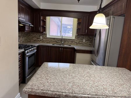 For Lease - 15 Vange Crescent, Toronto, Ontario - Photo 3