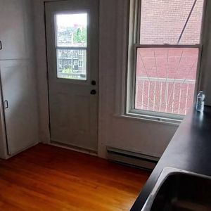 METRO PIE-1X GRAND 5 1/2 LIBRE (1 MINUTES A PIED DU MÉTRO) - Photo 2