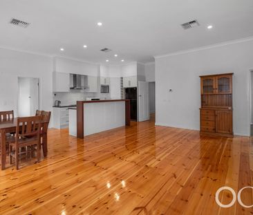 Open the Door To Elegant Character Living in a Leafy City Fringe Se... - Photo 2