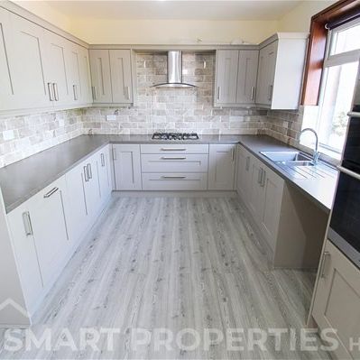 Nabcroft Lane, Huddersfield - Photo 1